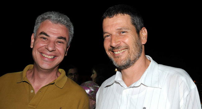 מימין: יגאל יפה, מנהל מכירות בחטיבת מערכות ייעודיות של מטריקס ומשה אטיאס, סמנכ"ל הכספים