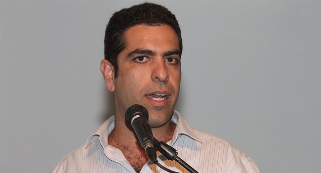 אסף אברהמי, מנכ"ל ידיעות טכנולוגיות, תיאר את האתגרים הניצבים בפני קבוצת ההוצאה לאור בעולם לוחות האם, הסלולר, והקוראים האלקטרוניים