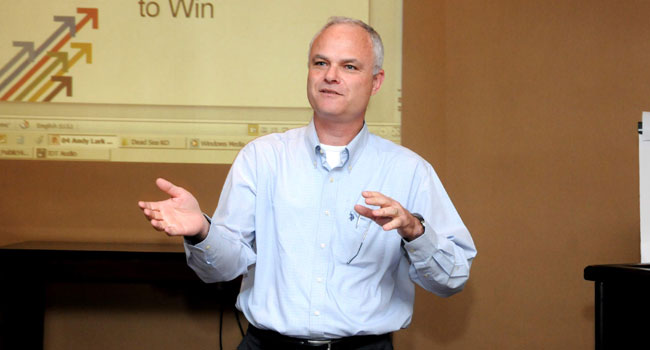 רענן ביבר, מי שפתח את סניף דל ישראל לפני כעשור לאחר קריירה עשירה ומוצלחת במוטורולה ו-HP ישראל, והעביר את שרביט המנכ"ל לשלומי קוארטלר לפני כשנה ומחצה, כשהוא עובר לנהל את סניפי דל באיזור, סיפר על רשמיו מהכנס הגדול של דל שנערך לאחרונה בלאס וגאס 