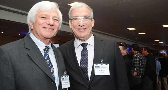 מימין: אבי ברגר, מנכ"ל ושותף מייסד בכיר של PWC ישראל, ושמואל ברקן, מנכ"ל פריסקייל ישראל