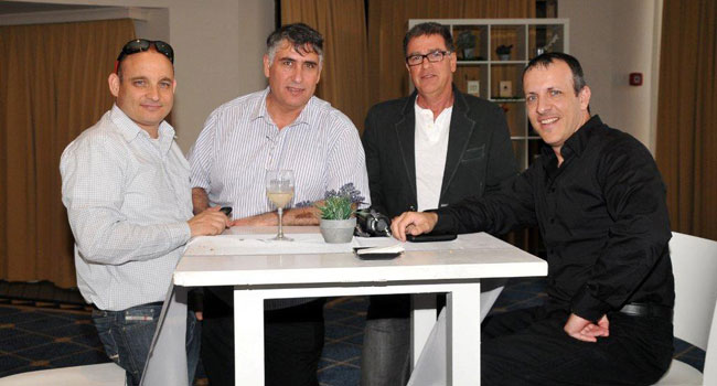מימין: דן אלטהולץ מקומברס; רמי תלניר, מנהל תיקי לקוחות בדורקום; שמעון אזרן מ-HP; ואלון פינקלשטיין מקומברס