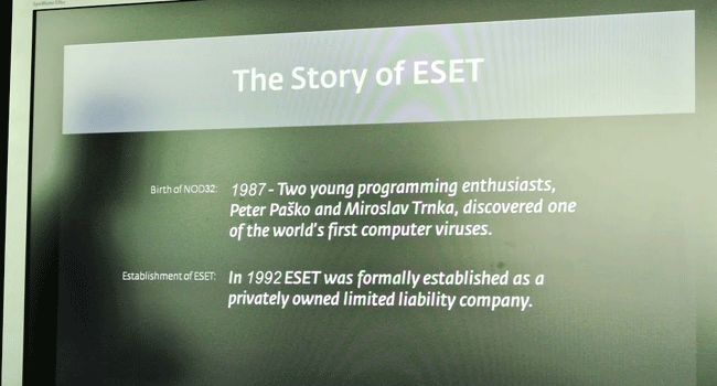  סיפורה של ESET  מתחיל כבר בתקופה הקומוניסטית של סלובקיה, לפני כ-25 שנים, כששניים משלושת המייסדים היו בין הראשונים שגילו וירוס מחשב. כעבור חמש שנים ולאחר נפילת הקומוניזם במזרח אירופה התאגדו השותפים לחברה בע"מ, שחגגה בשנה שעברה 20 שנים