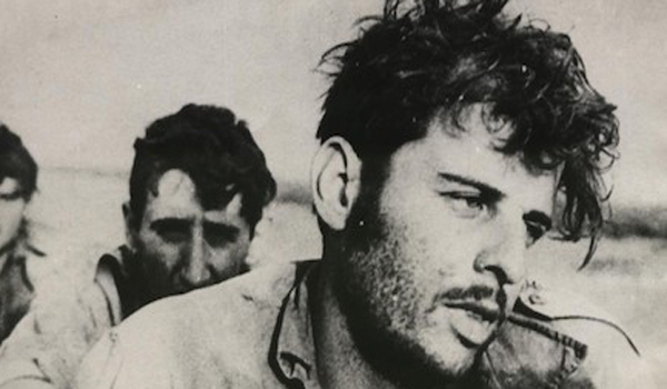 "השבי היה הלם נפשי, השפלה ומאבק בין האכזריות הבלתי מתפשרת של השובים לרוח והאמונה במשפחה שבעורף ובצה"ל". בני פיינשטיין בשבי המצרי