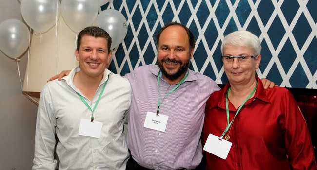 מימין: ארנה ברי, מנהלת מרכז המצוינות של EMC בישראל; פול מריץ, מנכ"ל פיבוטל; ואלירן מלכי, מנכ"ל פיבוטל ישראל