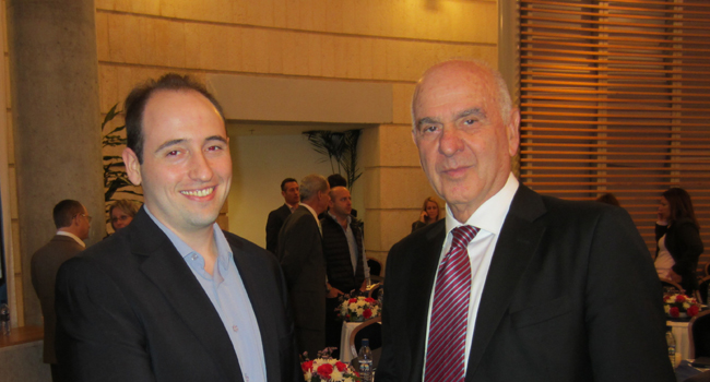 מימין: מתן וילנאי, שגריר ישראל בסין; אנדרי דולקין, מנהל תחום חדשנות סייבר בסייברארק; 