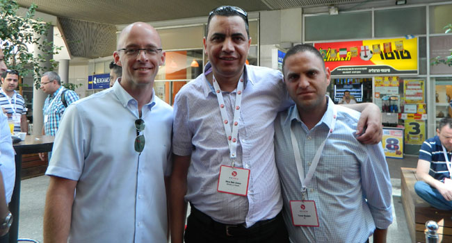 מימין: תומר מועלם, F5; מואיז (משה) בן זקן, משרד הבריאות; וגד אלקין, מנהל אזורי טורקיה, ישראל ויוון ב-F5