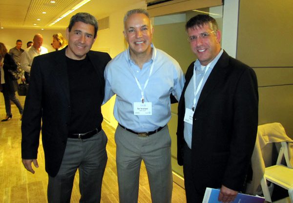 מימין: גיל צבר, סמנכ"ל מערכות מידע וחבר הנהלה במיטב דש; דן ירושלמי, ראש חטיבת הטכנולוגיות של בנק לאומי; ומוטי גוטמן, מנכ"ל מטריקס