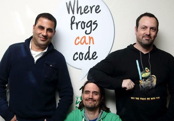 מייסדי JFrog. מימין: יואב לנדמן, סמנכ"ל טכנולוגיות; פרד סימון, ארכיטקט ראשי; ושלומי בן חיים, מנכ"ל