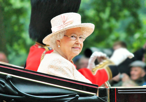 פופולרית - גם בוויקיפדיה. המלכה אליזבת השנייה. צילום: BigStock