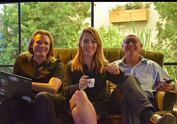מימין: ערן רוטהולץ, טלי יקותיאל וארי רוזנבאום, מנהלי מכירות בחטיבת מוצרי התוכנה של מטריקס. צילום: הדר צדקה חזן
