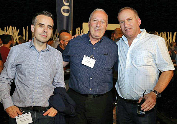 מימין: מורן ג'רסי, מנכ"ל SecureWave; דודי אילן, מנהל המכירות הארצי של פאלו אלטו; ואלכס דלקייר, מנהל SE בפאלו אלטו. צילום: ניב קנטור