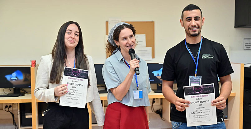 מפתחי המערכת והמנחה שלהם. מימין: טל סיני, ד"ר הדסה דלטרוף ושי מצליח.